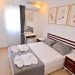 Royalis Aparthotel 4*