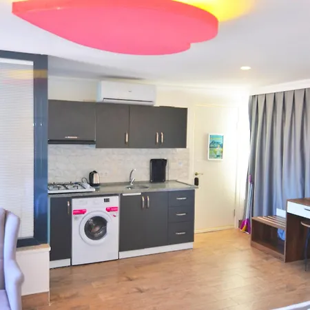 Aparthotel Royalis *