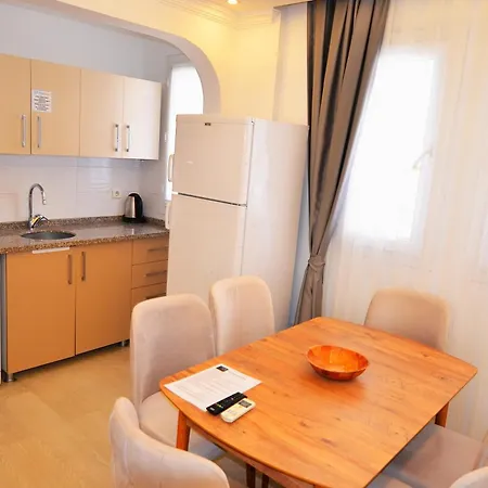 Aparthotel Royalis 3*