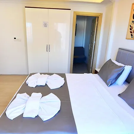 아파트호텔 Royalis 3*