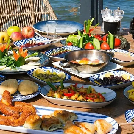 Royalis 아파트호텔